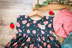 Lade das Bild in den Galerie-Viewer, Premium BIO Jersey "Strawberry Patch" 0,5 m
