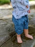 Lade das Bild in den Galerie-Viewer, Webware für Bermudashorts "Spotted Dinos" COLLECTION
