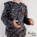 Lade das Bild in den Galerie-Viewer, Premium Wintersweat "Kreidezeit" T-Rex 0,5 m
