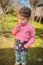 Lade das Bild in den Galerie-Viewer, Premium BIO Jersey "Strawberry Patch" 0,5 m

