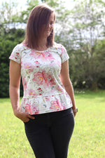 Lade das Bild in den Galerie-Viewer, Frottee Jersey "Jules Flowers" 0,5 m
