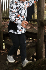 Lade das Bild in den Galerie-Viewer, Supersoft Premium BIO Jersey "Spooky Fun" Boy klein 0,5 m

