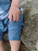 Lade das Bild in den Galerie-Viewer, Webware für Bermudashorts "Spotted Dinos" COLLECTION
