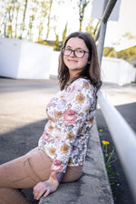 Lade das Bild in den Galerie-Viewer, Supersoft Premium BIO Jersey "Vintage Flowers" groß 0,5 m
