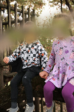 Lade das Bild in den Galerie-Viewer, Supersoft Premium BIO Jersey "Spooky Fun" Boy klein 0,5 m
