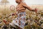 Lade das Bild in den Galerie-Viewer, Frottee Jersey "Sonnenblumen" weiß 0,5 m
