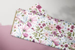 Lade das Bild in den Galerie-Viewer, Supersoft Premium BIO Jersey "Wildflower Fields" Floral white 0,5 m Lager
