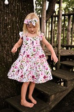 Lade das Bild in den Galerie-Viewer, Supersoft Premium BIO Jersey "Wildflower Fields" Floral white 0,5 m Lager
