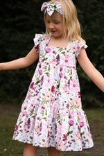 Lade das Bild in den Galerie-Viewer, Supersoft Premium BIO Jersey "Wildflower Fields" Floral white 0,5 m Lager
