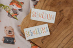 Lade das Bild in den Galerie-Viewer, Kunstleder Patch "Schulkind" orange 7,2 x 3,5 cm
