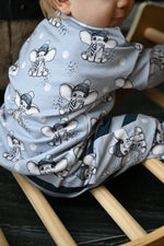 Lade das Bild in den Galerie-Viewer, Supersoft Premium Jersey "Töröö" Streifen dunkel klein 0,5 m
