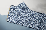 Lade das Bild in den Galerie-Viewer, Supersoft Premium BIO Jersey "Funky Leo blau" groß 0,5 m
