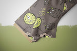 Lade das Bild in den Galerie-Viewer, Supersoft Premium BIO French Terry "Mini Monster Grün" groß 0,5 m
