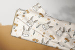 Lade das Bild in den Galerie-Viewer, Supersoft Premium BIO Jersey "Wiesenhase" groß 0,5 m

