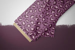 Lade das Bild in den Galerie-Viewer, Supersoft Premium BIO Jersey "Leopard Love" plum 0,5 m
