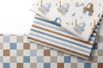 Lade das Bild in den Galerie-Viewer, Supersoft Premium BIO French Terry "Bright Bulldozers" Karo Kombi 0,5 m
