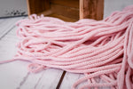 Lade das Bild in den Galerie-Viewer, Baumwollkordel rund 5mm baby pink
