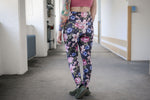 Lade das Bild in den Galerie-Viewer, Lycra "Vintage Flowers" delicate COLLECTION
