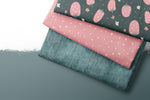 Lade das Bild in den Galerie-Viewer, Premium BIO Jersey "Strawberry Patch" 0,5 m
